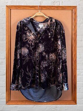Wonderly Velvety Long Sleeve Button Down Shirt Size M